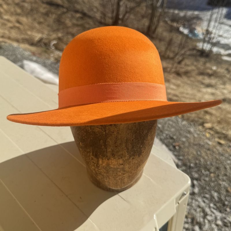 Rund pull hatt orange