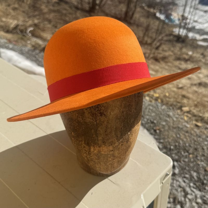 Rund pull hatt orange